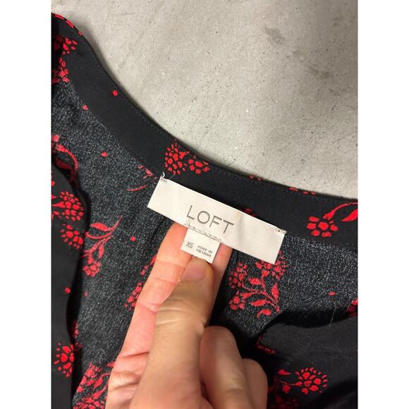 Ann Taylor LOFT Black Red Floral Goth Printed Women's A-Line Viscose Dress Sz XS - Picture 3 of 7